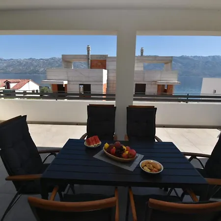 Serenity With Sea View Apartament *