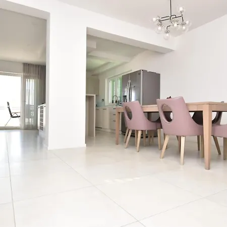 Serenity With Sea View Apartment Razanac